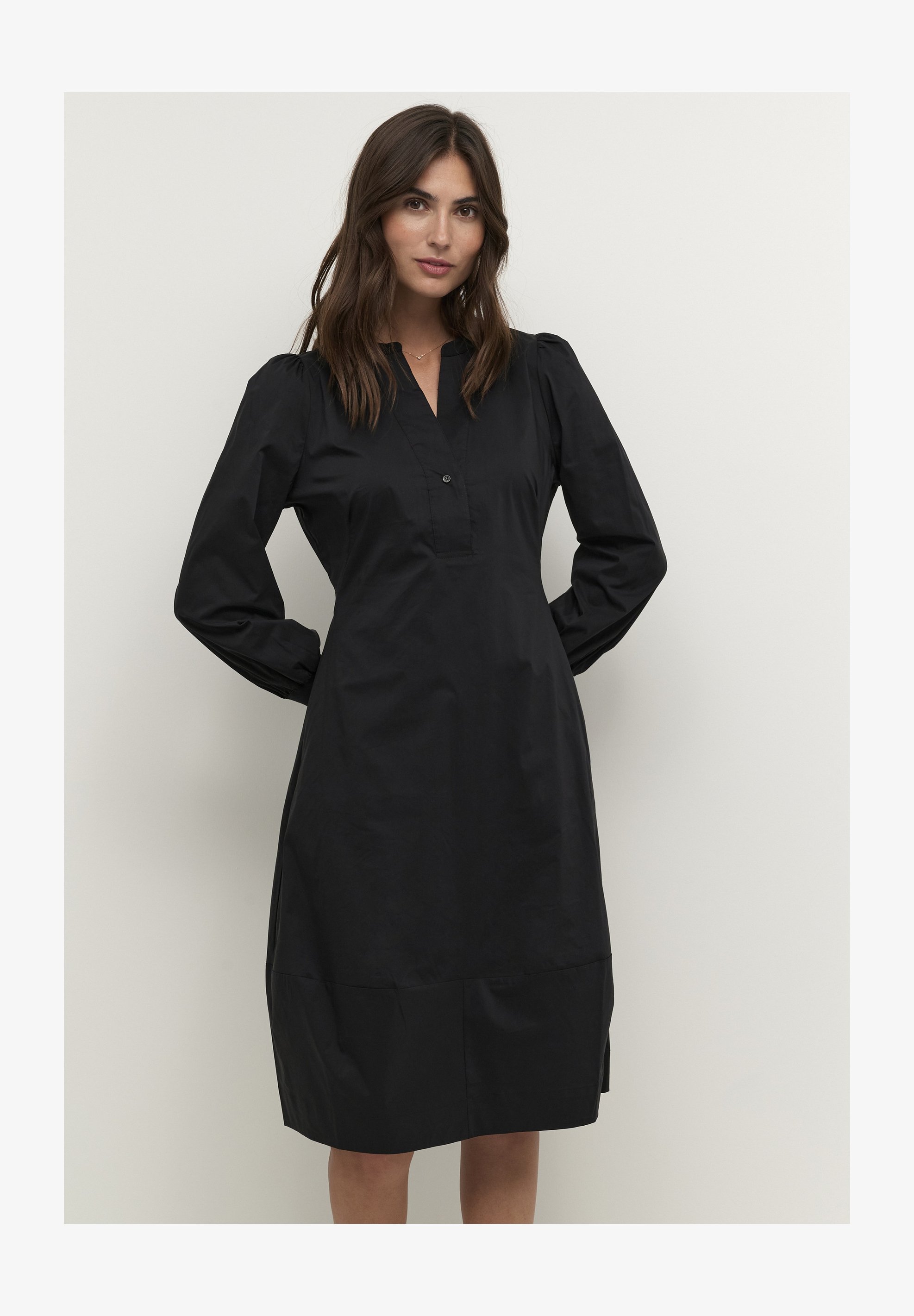 Vestito Casual Donna Slim Fit – Modello Quadrato, Manica Lunga, Prodotto In Spagna