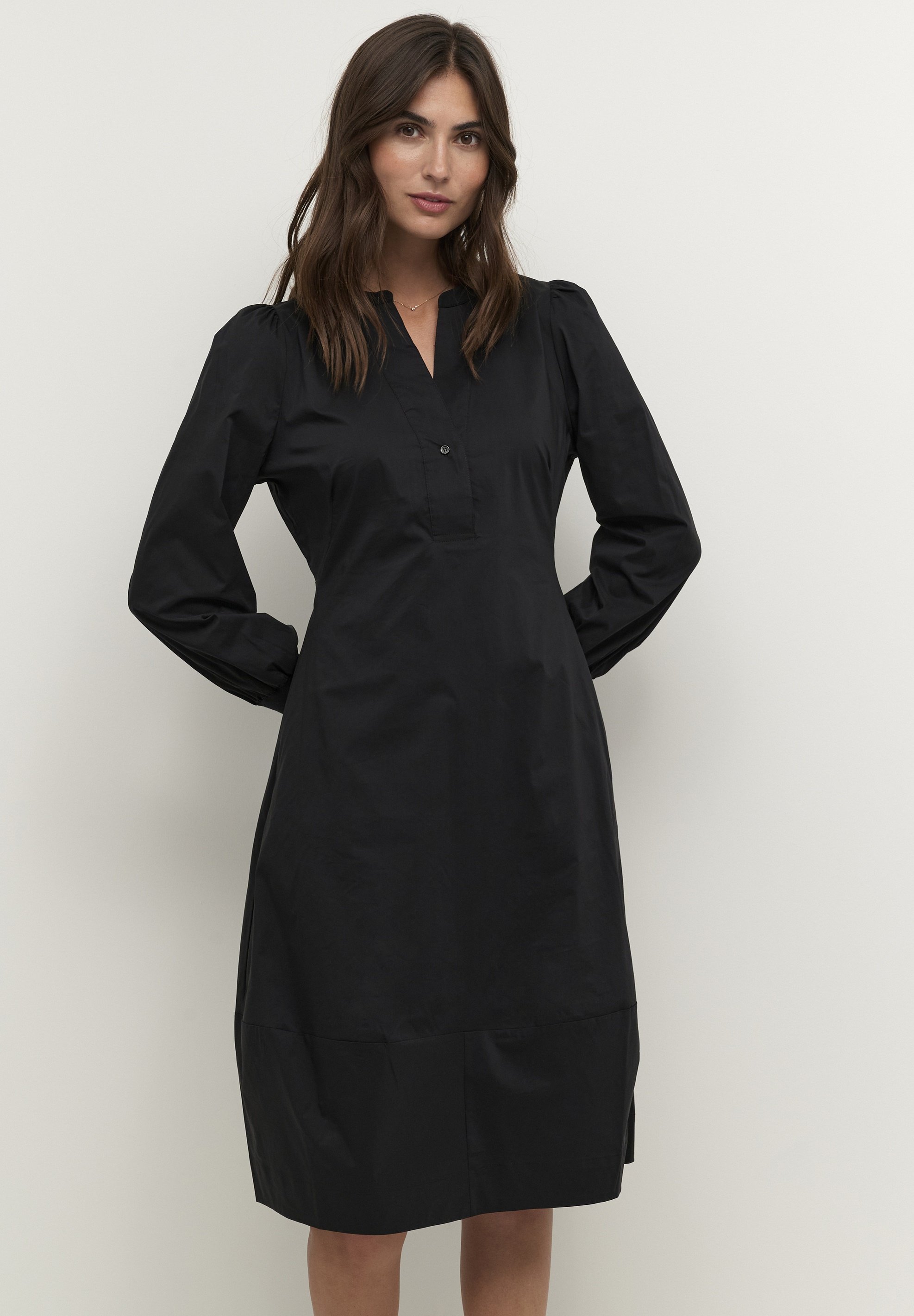 Vestito Casual Donna Slim Fit – Modello Quadrato, Manica Lunga, Prodotto In Spagna