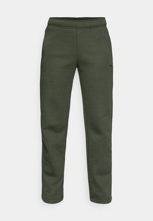 Tmavo olivovo zelené tepláky vyrobené z mäkkého materiálu, s elastickým pásom a malým logom na boku.