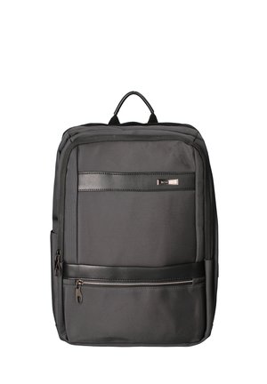 Zaino rettangolare nero con tasca frontale con cerniera, maniglia superiore e dettagli in tessuto strutturato.