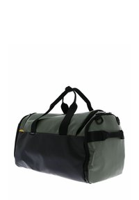 Sac de sport durable avec une partie supérieure verte et une base noire, zippé en toute sécurité, avec des poignées robustes et un petit accent jaune sur le côté.