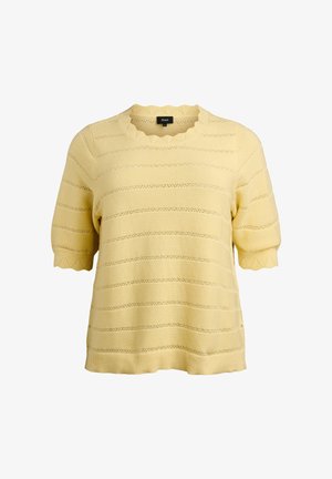 Suéter amarillo de punto con mangas cortas abullonadas, escote con ondas y patrón de rayas texturizado. Presenta detalles de calado en toda la prenda.