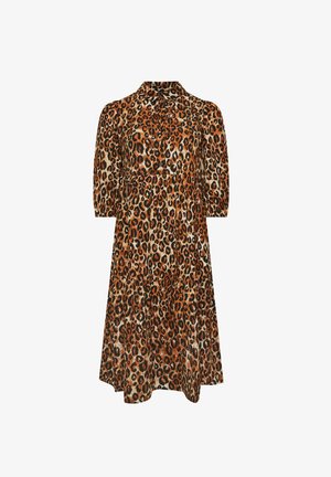Sukienka w panterkę z kołnierzykiem, krótkimi rękawami i warstwowym dołem; występuje w odcieniach brązu, czerni i kremu. Lekka tkanina.