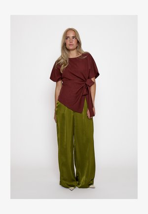 PEPPERCORN, PEPPERCORN BLOUSE PCREBECCA BLOUSE - Pluus - maroon red