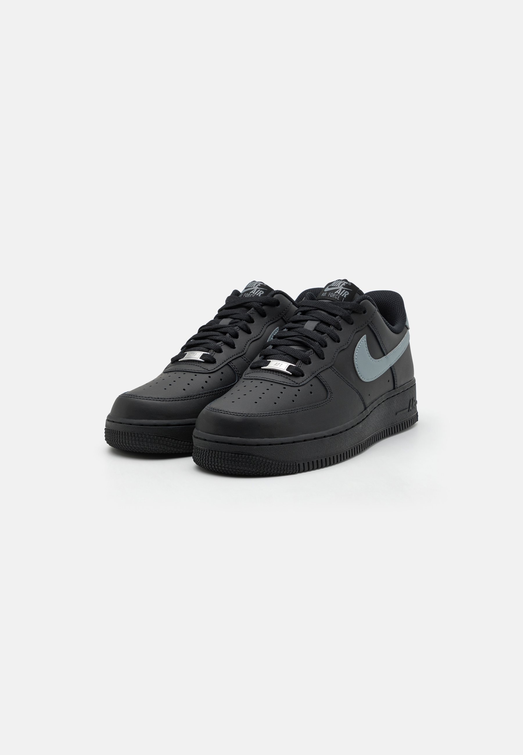 size 9 black air force 1