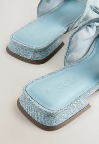 Next STANDARD - FOREVER COMFORT DOUBLE BOW - Pantofle - light blue