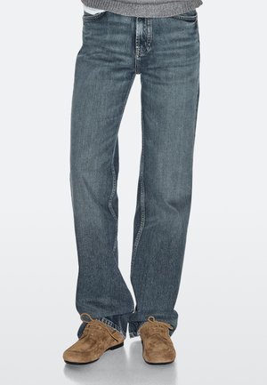 Massimo Dutti Bootsschuh - camel