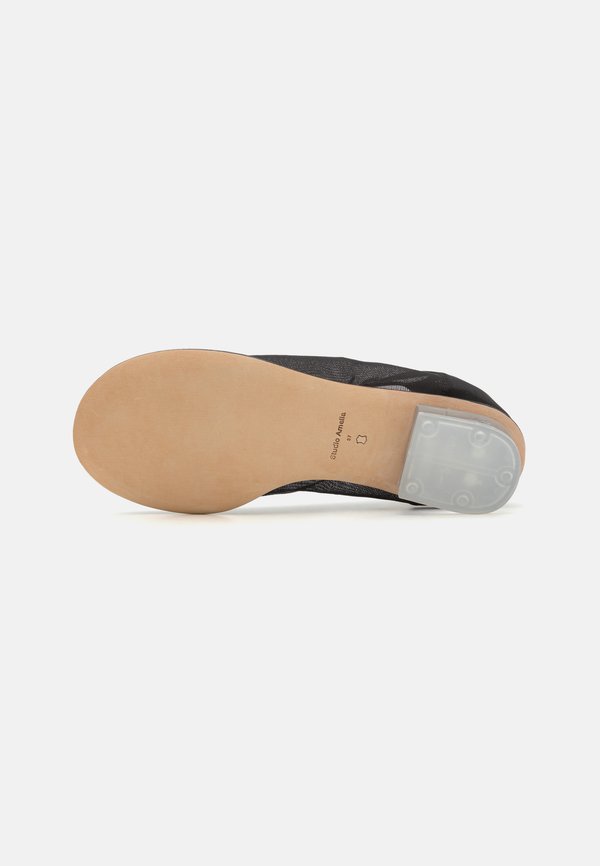 VESTIGE FLAT - Classic heels3