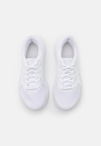 ASICS JOLT 4 - Chaussures de running sur route - white/pure silver