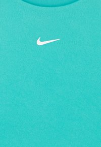 Nike Performance DF MULTI UNISEX - T-skjorte til trening - green frost/white