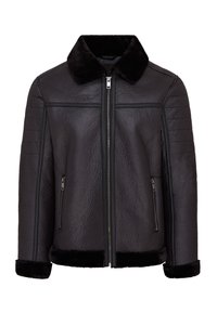 Giacca in pelle nera con superficie texture, dotata di un morbido colletto e polsini in pelliccia nera, cuciture verticali e due tasche laterali con cerniera.