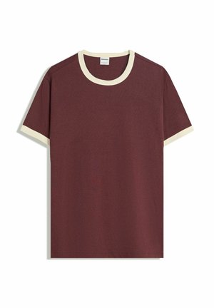 Bordeauxfarbener Baumwoll-T-Shirt mit cremefarbenem, geripptem Rundhalsausschnitt und Ärmelsäumen. Kurze Ärmel, lockere Passform und glatte Textur.