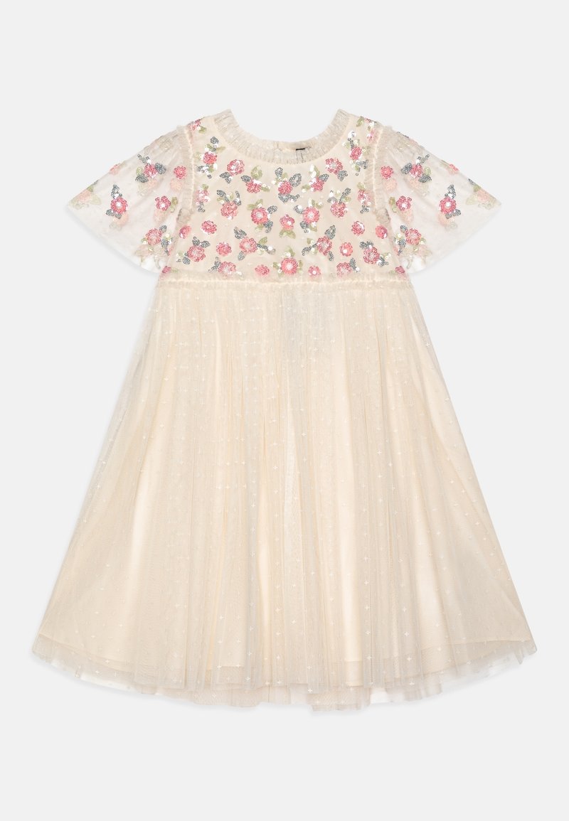 Robe crème à manches courtes avec un corsage brodé de fleurs, une jupe en tulle et une texture à pois ; présente des paillettes subtiles et un col arrondi.