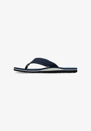 Marineblaue Flip-Flops mit breiten Stoffriemen, weiß-schwarz geschichteter Sohle und leichter Fußgewölbeunterstützung, seitlich gezeigt.