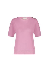 Lichtroze sweater met korte mouwen en een ronde hals, geribbelde zoom en decoratieve gouden knopen op de linkerschouder. Zachte, gebreide textuur.