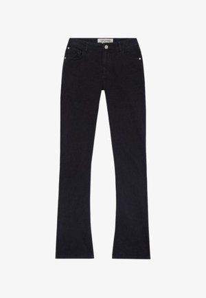 Jeans rectos negros con cierre frontal de botón y cremallera, bolsillos delanteros y traseros, y una etiqueta de marca en la cinturilla.