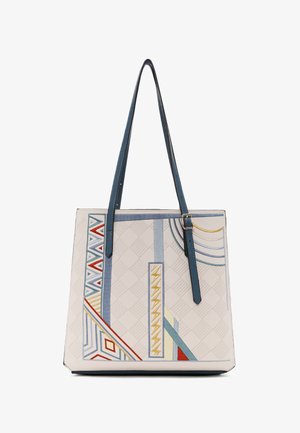 Borsa tote bianca testurizzata con motivi geometrici blu, rossi e gialli. Due manici blu con dettaglio in fibbia argentata.