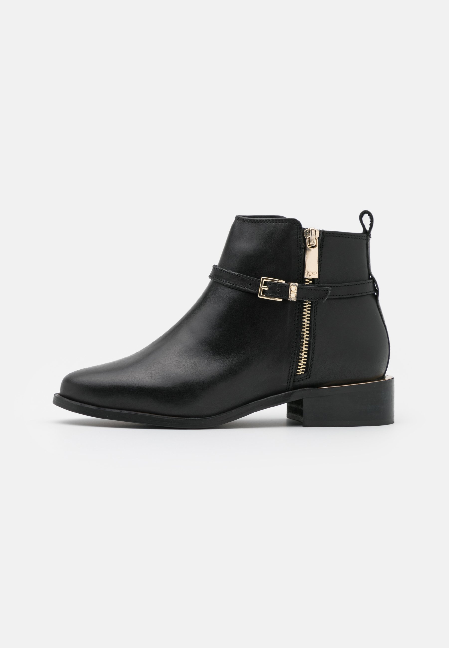 dune black boots