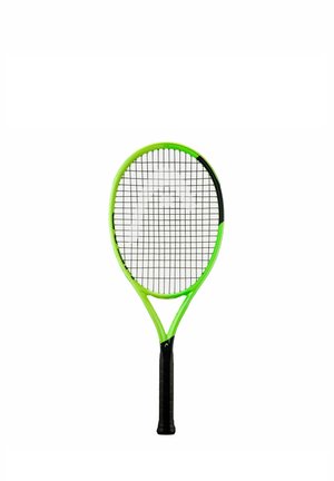 Raquette de tennis verte et noire avec cordages noirs et grip noir, isolée sur fond blanc.