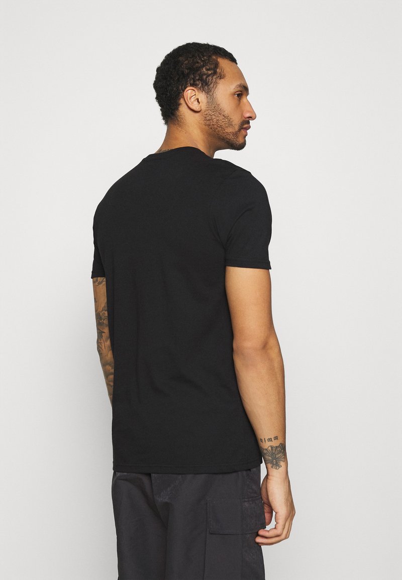 Herren T-Shirts basic | Ellesse MAVOZ UNISEX T-Shirt print black/schwarz - YA49624 Herren T-Shirts basic | Ellesse MAVOZ UNISEX T-Shirt print black/schwarz - YA49624