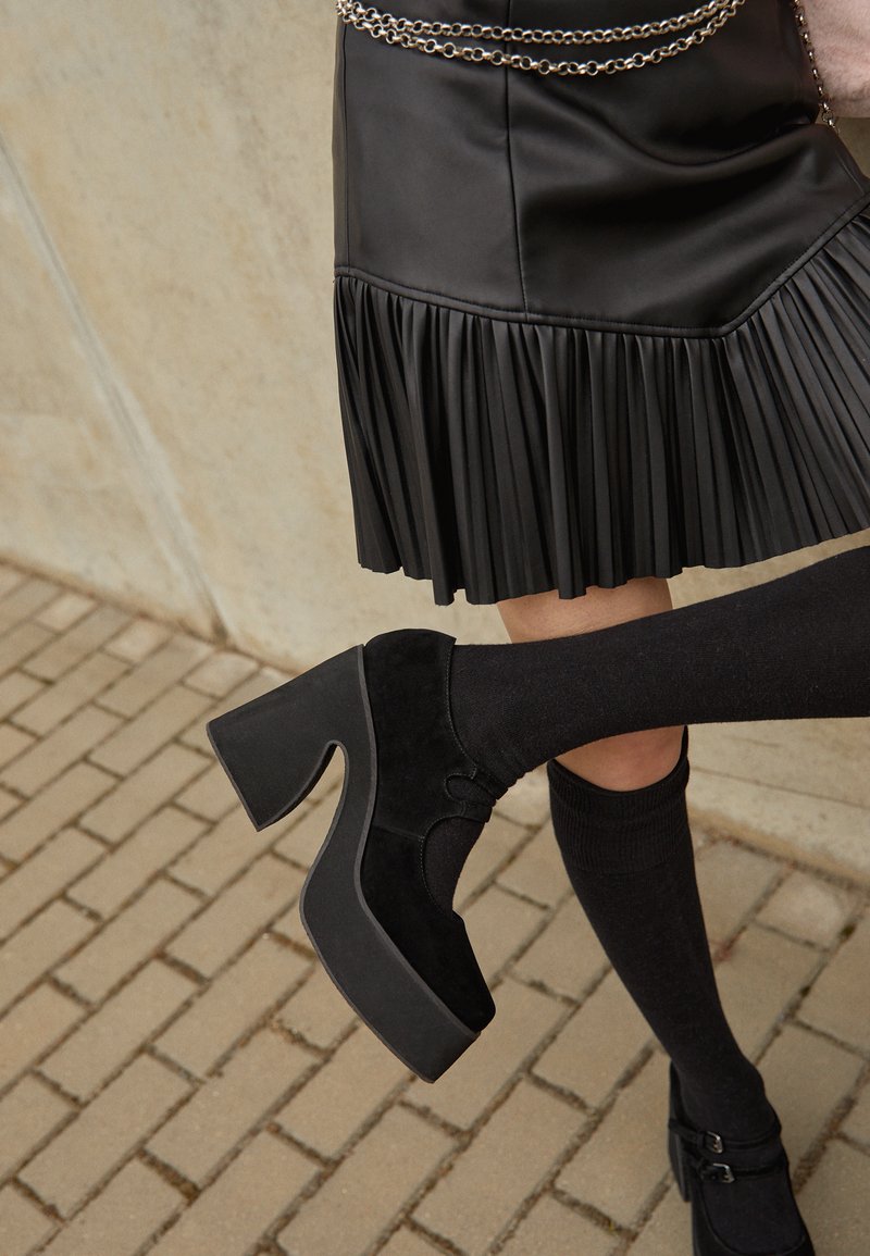 koi footwear vegan zuri