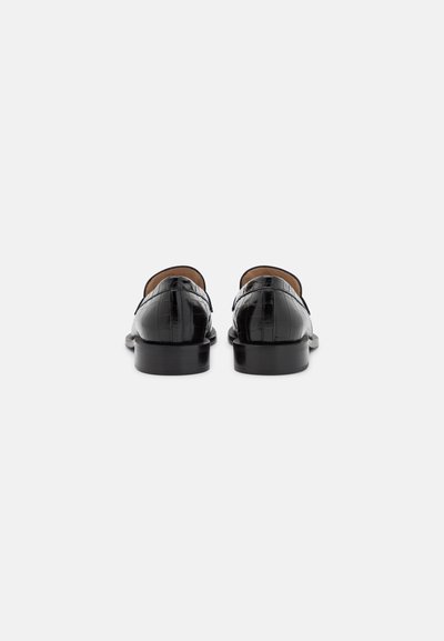 Stuart Weitzman PALMER SLEEK LOAFER - Chaussons - black