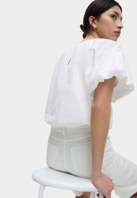 Marks & Spencer BUBBLE HEM PUFF SLEEVE - Camicetta - white
