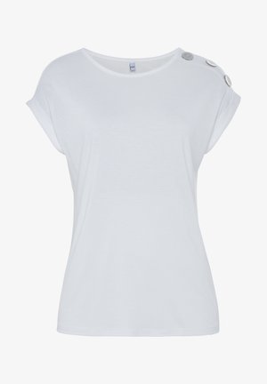 T-shirt bianco a maniche corte con scollo rotondo, caratterizzato da tre bottoni decorativi sulla spalla sinistra. Tessuto morbido e leggero.