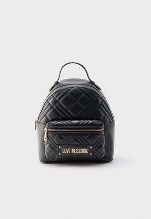 Mini-sac à dos matelassé noir Love Moschino avec poche avant zippée et poignée supérieure, fermetures éclair dorées et plaque logo.