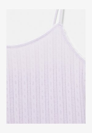 Lichtpaarse gebreide tanktop met kanten rand, dunne dubbele schouderbandjes en een verticale gestructureerde streepjespatroon.