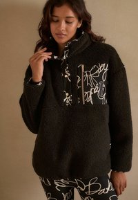 B by Ted Baker COSY BORGE  - Suéter de forro polar - black