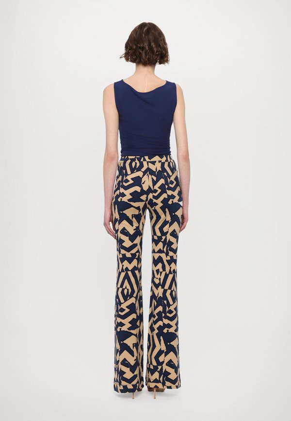 BROOKLYN PANTS - Trousers - troy maze medium beige3