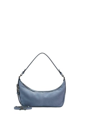 Weiche blaue Leder-Schultertasche mit geschwungenem oberem Reißverschluss und abnehmbarem, verstellbarem Riemen, vorne auf weißem Hintergrund platziert.