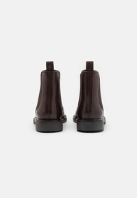 Levi's® AMOS CHELSEA - Botines - dark brown