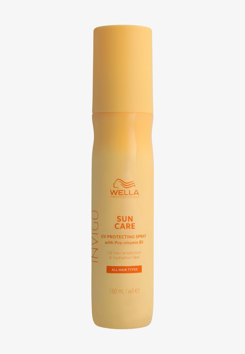 Spray protecteur UV jaune Wella Professionals Sun Care avec provitamine B5, pour tous types de cheveux, capacité de 150 ml.