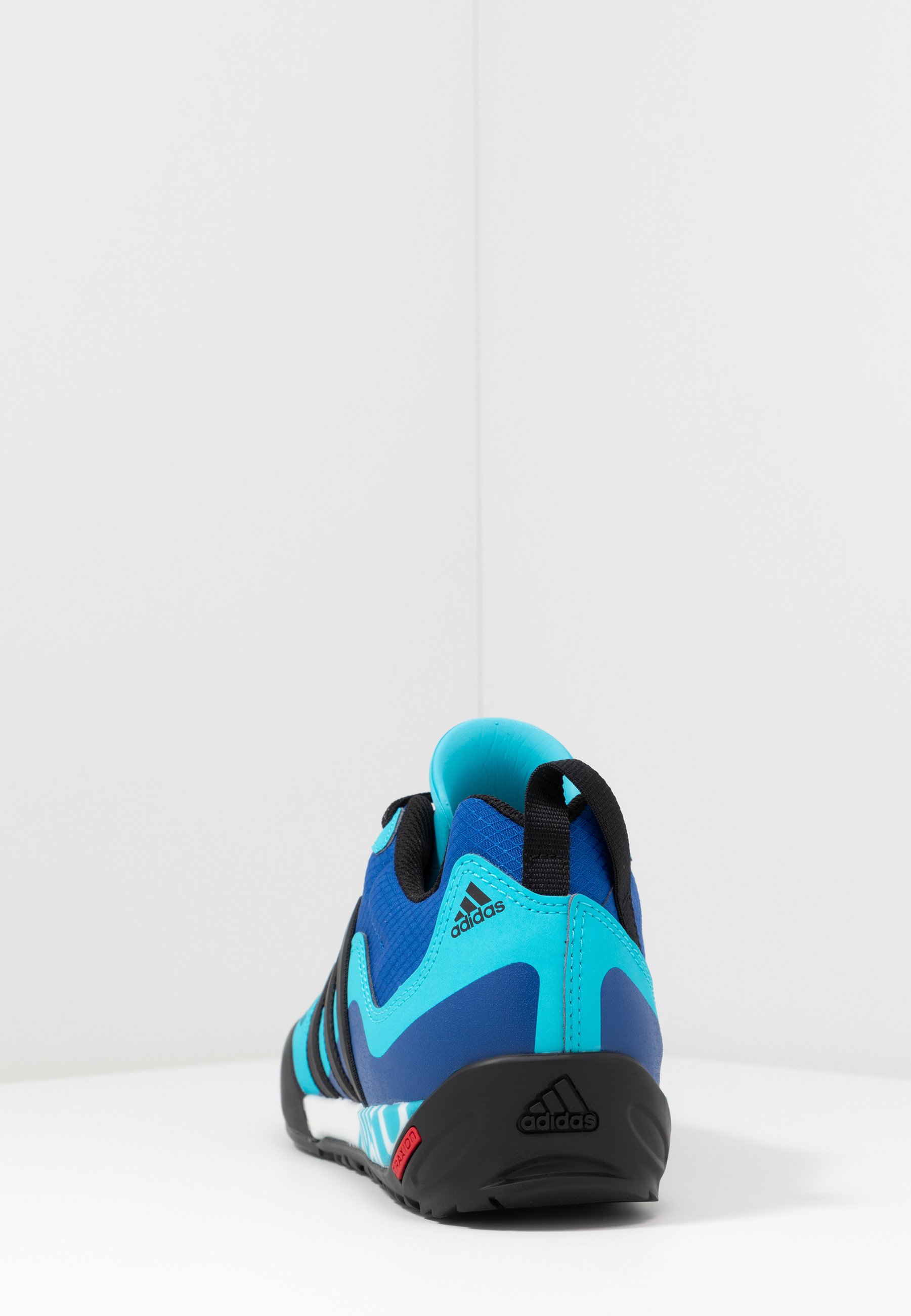 adidas Performance TERREX SWIFT SOLO UNISEX - Pies de gato - royal blue/core  black/signal cyan/azul royal - Zalando.es