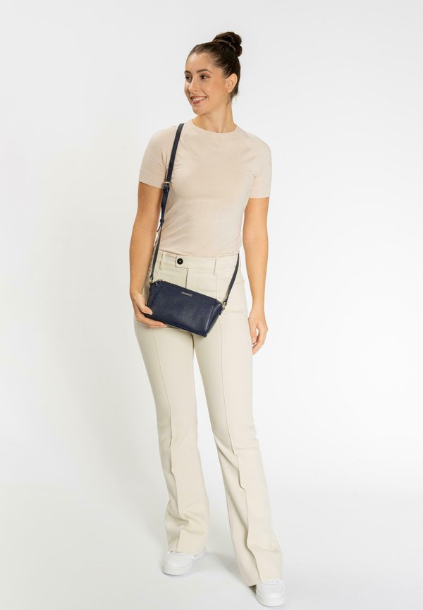 BOLOGNA - Umhängetasche