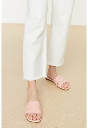 Mules - pink