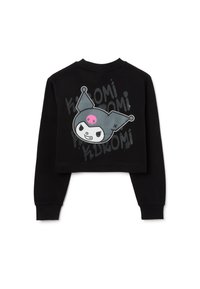 Zwarte cropped sweatshirt met een grafisch ontwerp van een karakter met een roze schedel, dat een narenhoed draagt. Het ontwerp bevat gestructureerde letters.