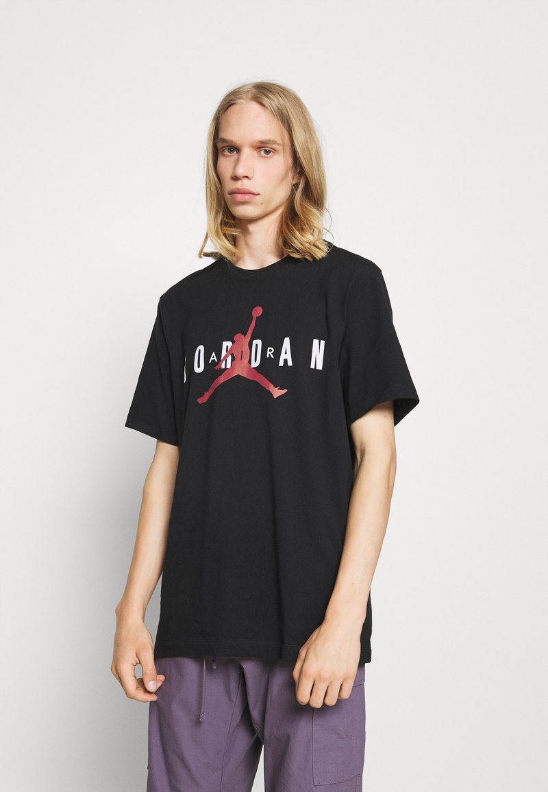 Jordan JORDAN AIR TEE - T-shirt con stampa - black/white/gym red