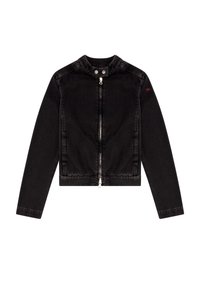 Zwarte spijkerjas met ritssluiting aan de voorkant, drukknopenkraag, lange mouwen en een cropped ontwerp. Voorzien van subtiele rode accenten op de mouw.