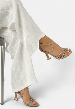 Alma en Pena, Sandalen met hoge hak - taupe