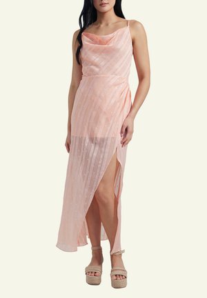 Occasion wear - peachy