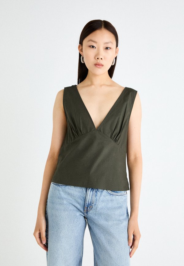 SLEEVELESS V NECK  - Blouse