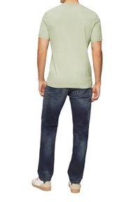 s.Oliver MIT CREW NECK UND LOGO - T-shirt basic - beige