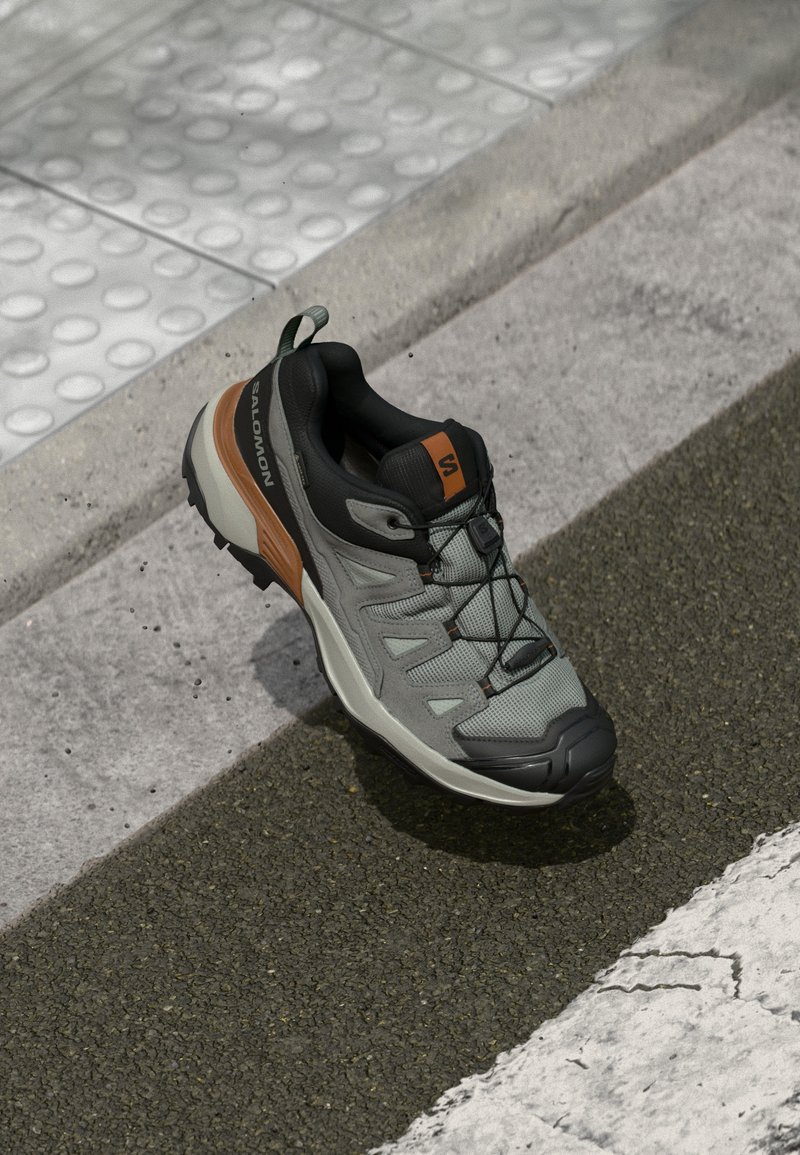 Salomon X ULTRA 360 GTX - Pantofi drumeție - wrought iron/sedona sage/sierra