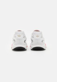 adidas Originals OZMILLEN UNISEX - Sportbačiai - footwear white/grey one/core black