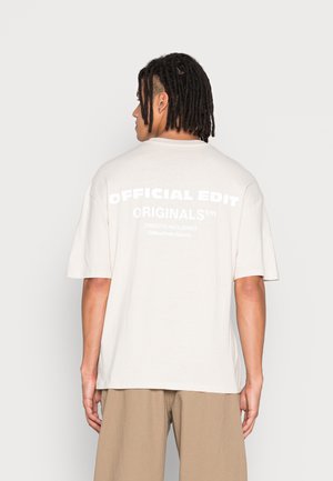 JORTYPEBACK TEE CREW NECK UNISEX - Triko s potiskem - moonbeam