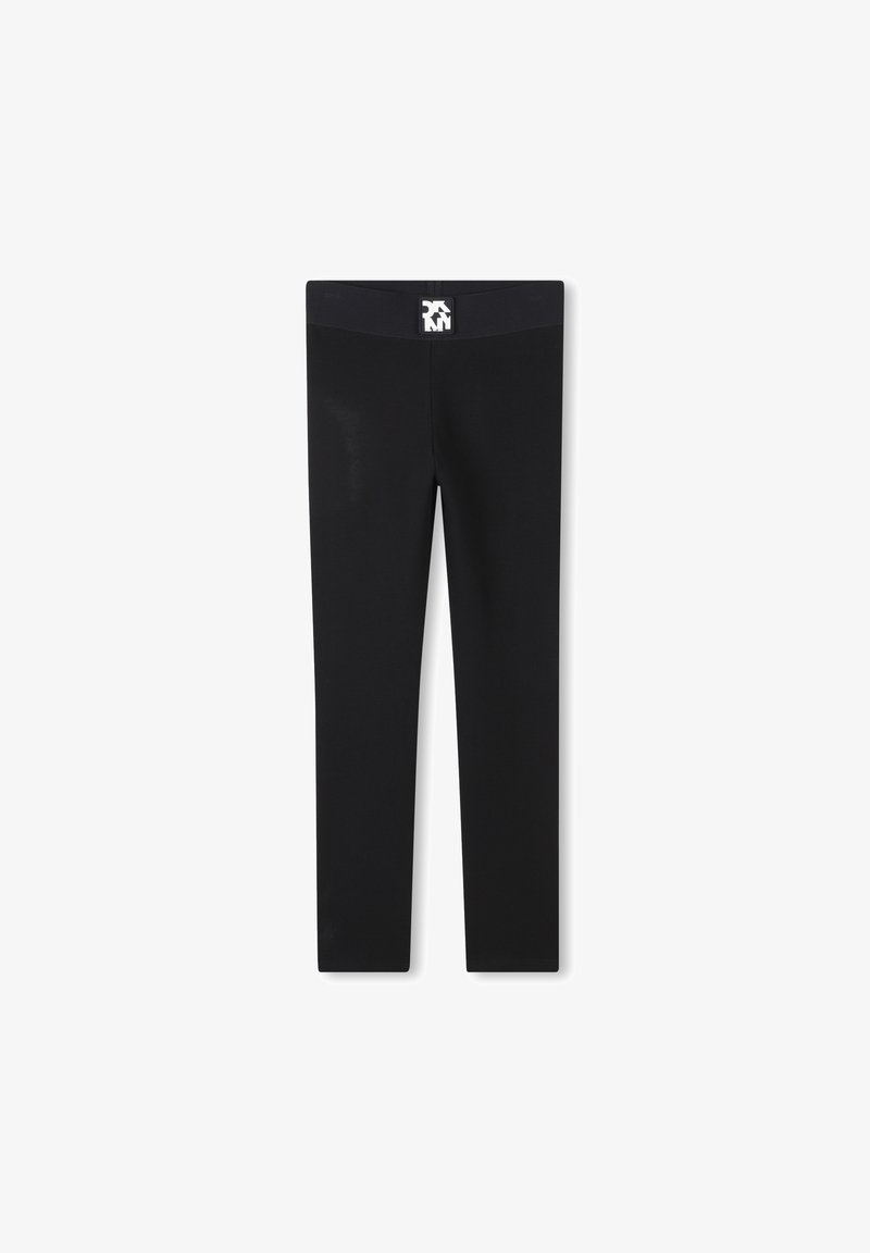 Leggings noirs fabriqués à partir d'un tissu extensible ; possèdent une texture lisse et une taille élastique avec une étiquette de logo. Longueur standard à la cheville.