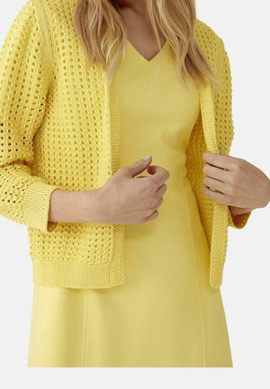 More & More Chaqueta de punto - yellow